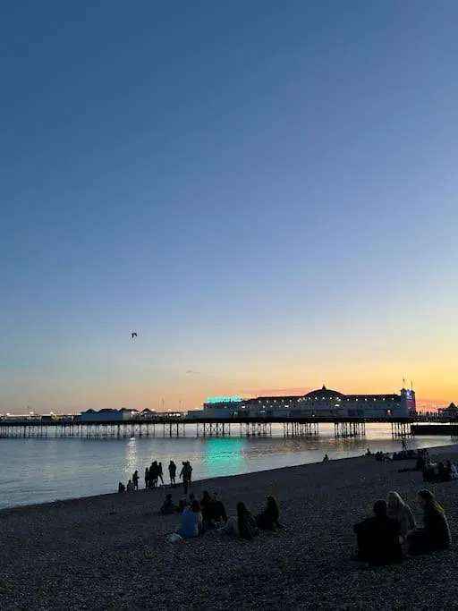 Pier House - Luxury Seafront, Newly Renovated! Apartment Brighton