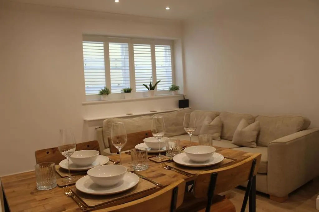 Pier House - Luxury Seafront, Newly Renovated! Apartment Brighton United Kingdom
